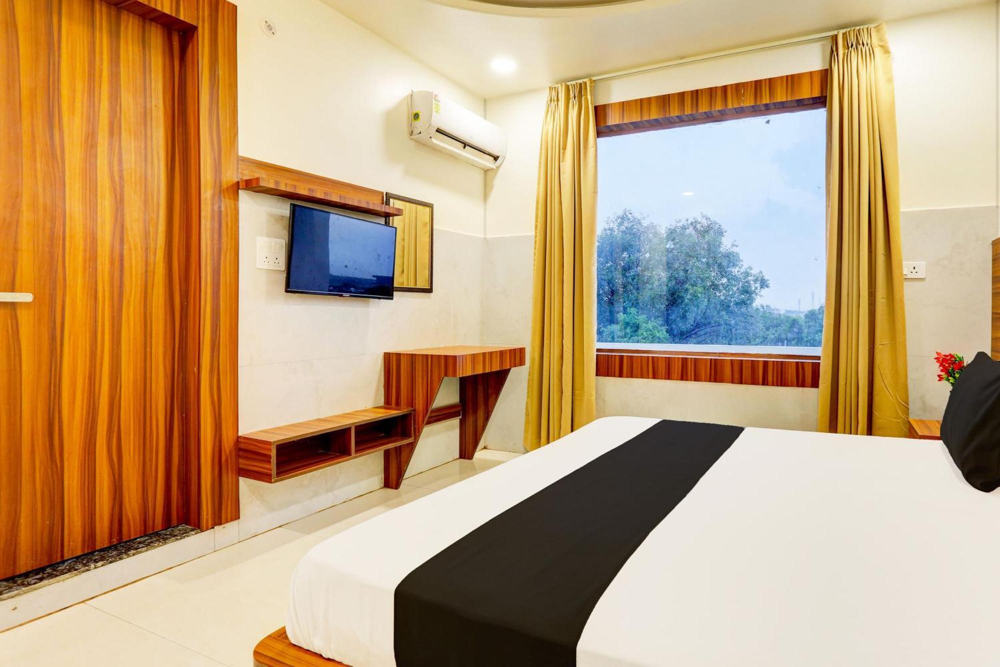 Hotel O Dev Paradise Gokul Luaran gambar