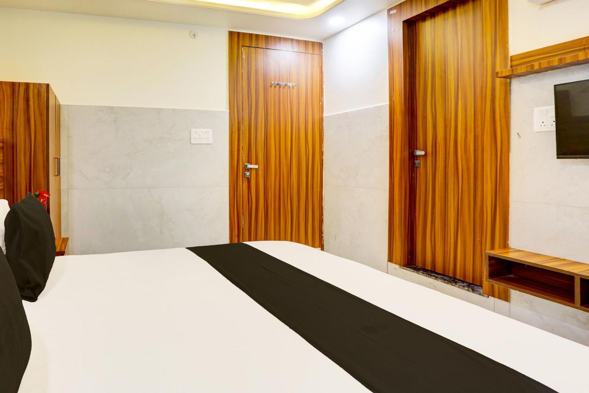 Hotel O Dev Paradise Gokul Luaran gambar