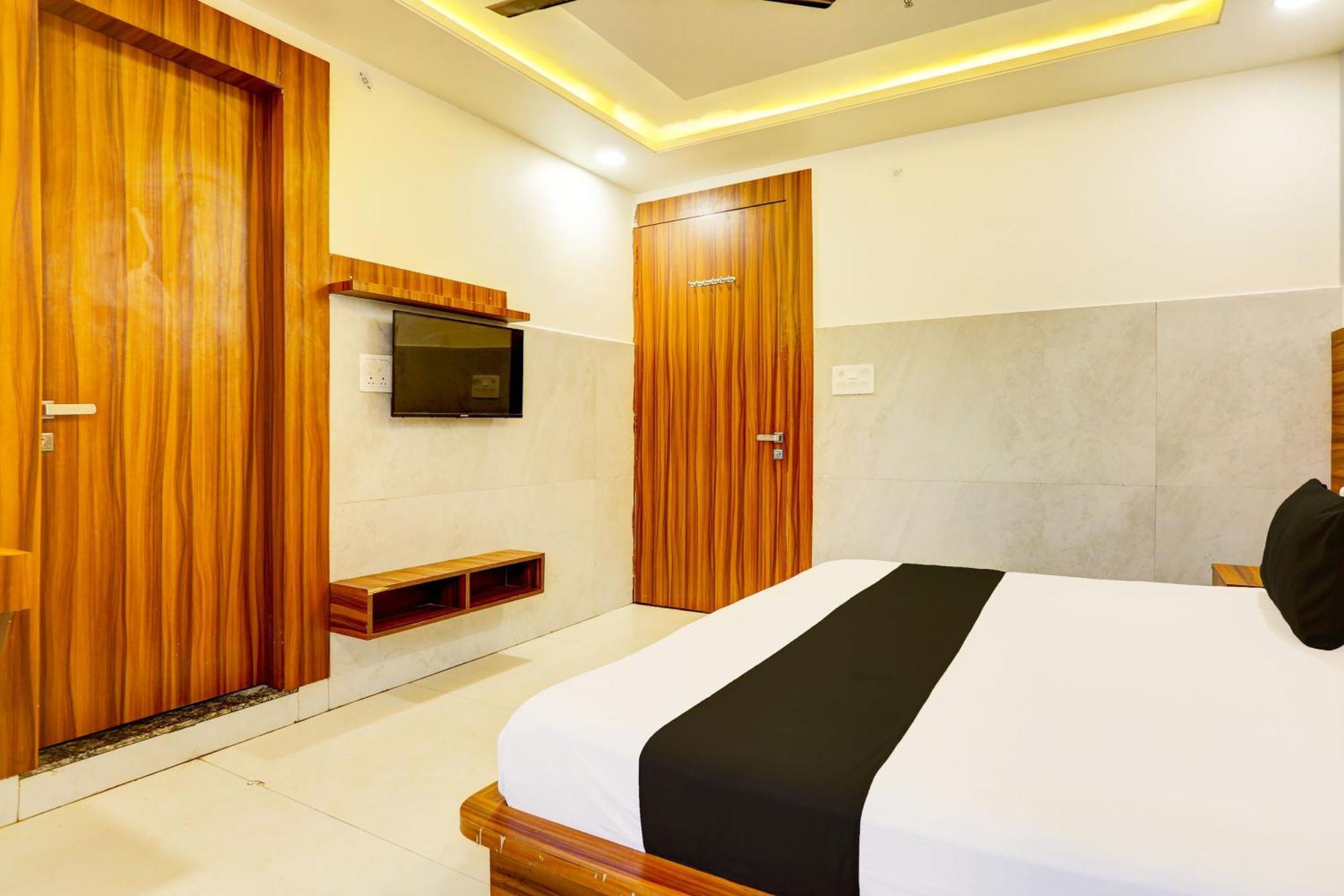 Hotel O Dev Paradise Gokul Luaran gambar